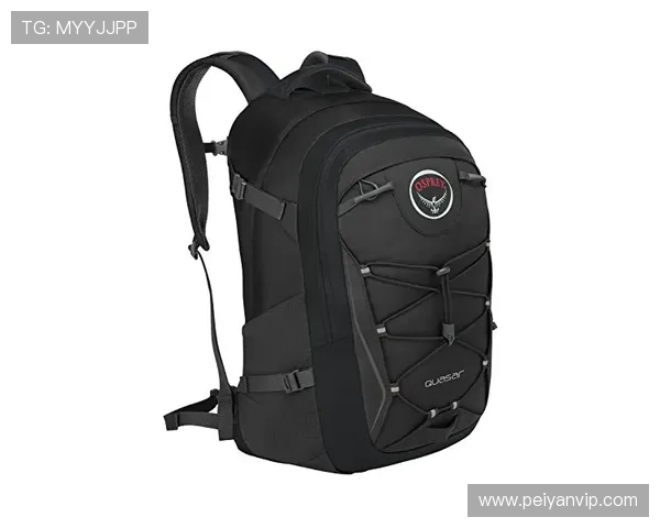 AJ-约翰逊分享训练生活照 展示个性化背包与个人Logo设计